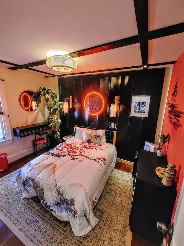 World Solo Travel'S Welcomed At St Pete Home St. Petersburg Dış mekan fotoğraf